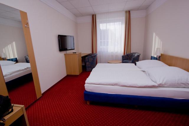 Hotel Jacobsberg Oschersleben Bilik gambar