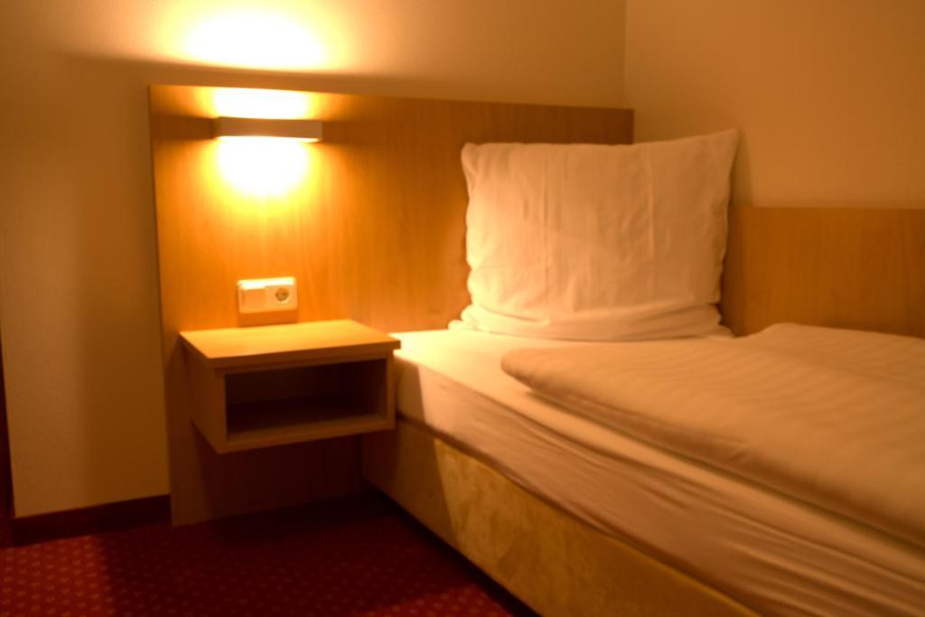 Hotel Jacobsberg Oschersleben Bilik gambar